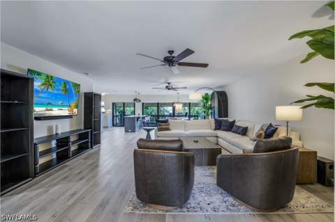 1390 Chesapeake Ave 1390, Naples FL - photo 10 of 50