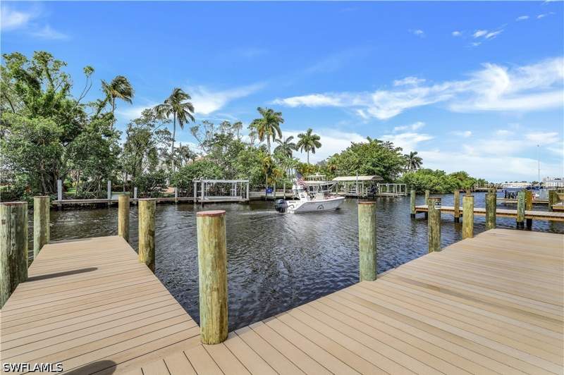 3 bedroom Condominium at 1390 Chesapeake Ave 1390, Oyster Bay, Naples — photo 5