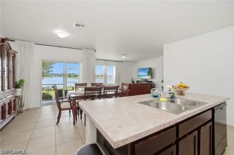 3422 Cancun Ct, Cape Coral FL - photo 10 of 39
