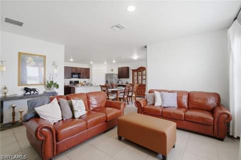 3422 Cancun Ct, Cape Coral FL - photo 8 of 39