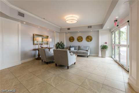 240 Seaview Ct 105, Marco Island FL - photo 11 of 16
