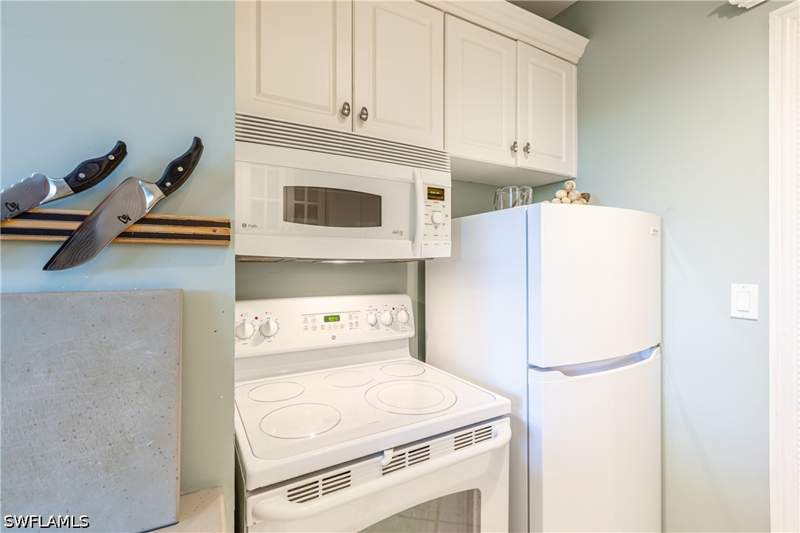 bedroom Condominium at 240 Seaview Ct 105, Sunset House, Marco Island — photo 5