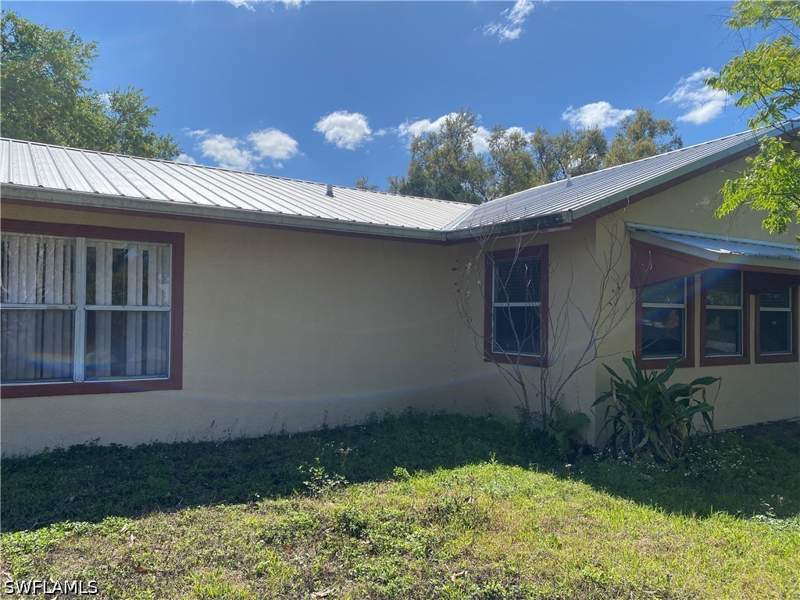 3 bedroom SingleFamilyResidence at 4014 N Edgewater Cir, Port Labelle, Labelle — photo 3