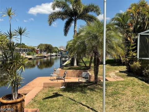 4617 Forest glen Dr, North Fort Myers FL - photo 8 of 27