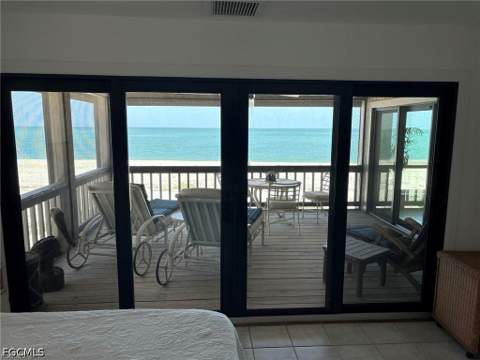 484 Gulf Bend Dr, Captiva FL - photo 6 of 49