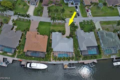 2562 SW 27th Pl, Cape Coral FL - photo 14 of 27