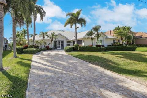 2562 SW 27th Pl, Cape Coral FL - photo 23 of 27