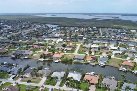 2562 SW 27th Pl, Cape Coral FL - photo 24 of 27