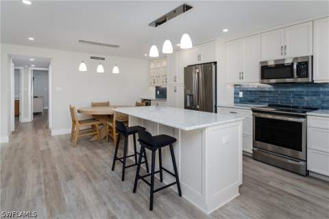 3450 Gulf Shore Blvd N 305, Naples FL - photo 11 of 43