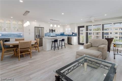 3450 Gulf Shore Blvd N 305, Naples FL - photo 15 of 43