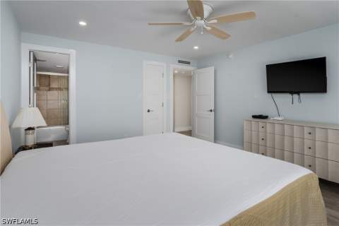 3450 Gulf Shore Blvd N 305, Naples FL - photo 22 of 43