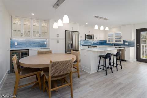 3450 Gulf Shore Blvd N 305, Naples FL - photo 6 of 43