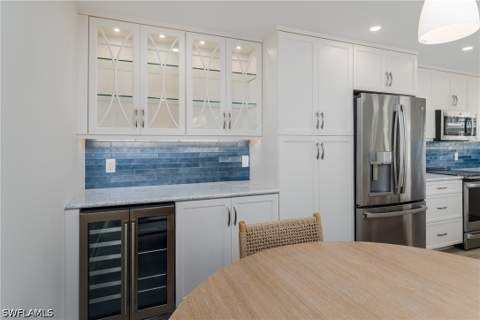 3450 Gulf Shore Blvd N 305, Naples FL - photo 8 of 43