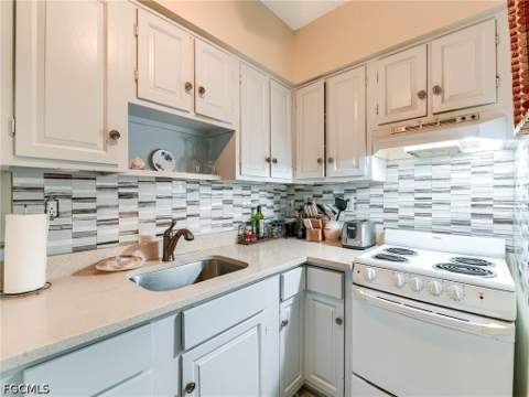 130 N Collier Blvd C5, Marco Island FL - photo 7 of 20