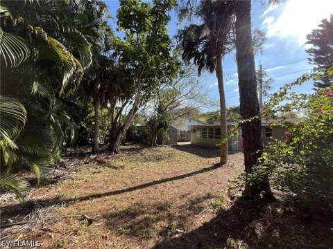 930 13th St N, Naples FL - photo 6 of 8