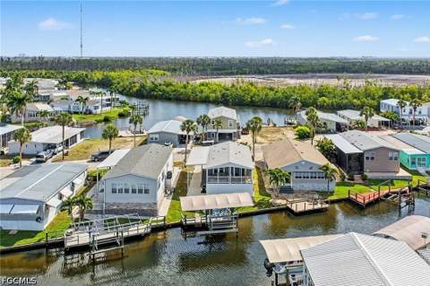 17770 Bryan Ct, Fort Myers Beach FL - photo 22 of 33