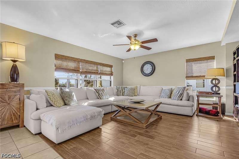 3 bedroom SingleFamilyResidence at 1422 NE 9th Ter, Cape Coral, Cape Coral — photo 5