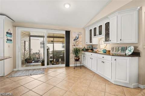 11111 Bayside Ln, Fort Myers Beach FL - photo 12 of 35