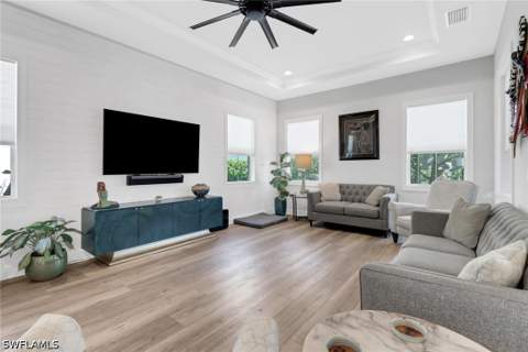 8966 Saint Lucia Dr, Naples FL - photo 7 of 37