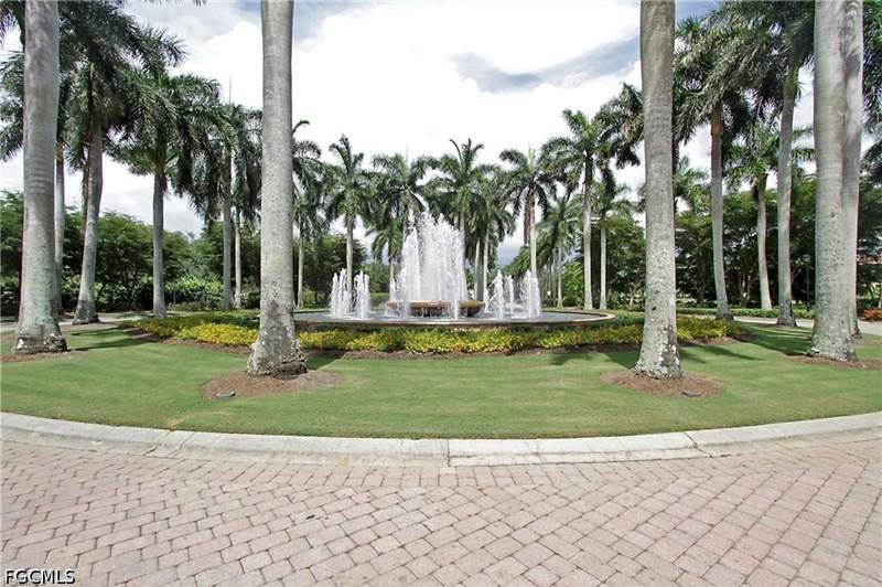 2 bedroom Condominium at 2738 Tiburon Blvd E B403, Ventanas At Tiburon, Naples — photo 4