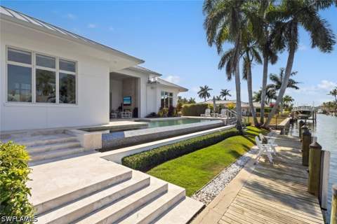1467 Marlin Dr, Naples FL - photo 21 of 41