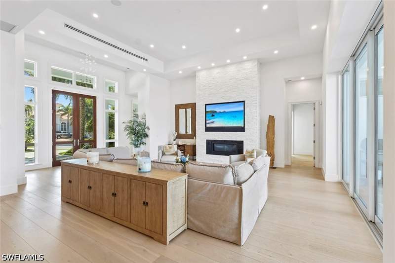 4 bedroom SingleFamilyResidence at 1467 Marlin Dr, Royal Harbor, Naples — photo 5