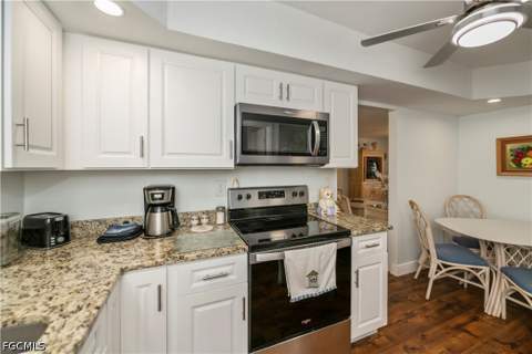 5705 Harbour Club Rd, Fort Myers FL - photo 16 of 45