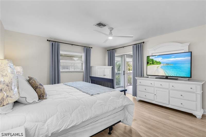 2 bedroom Condominium at 4126 Belair Ln C4, Park Place, Naples — photo 4