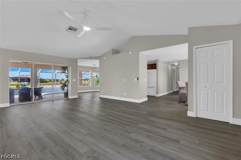 3 bedroom SingleFamilyResidence at 814 NW 11th Pl, Cape Coral, Cape Coral — photo 5