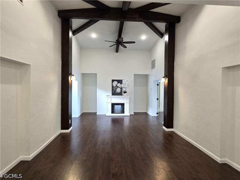 4 bedroom SingleFamilyResidence at 8512 Chatham St, Fort Myers Villas, Fort Myers — photo 5