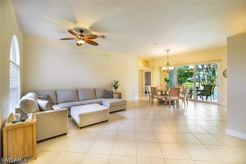 3 bedroom SingleFamilyResidence at 5235 Malvern Ct, Queens Park At Lago Verde, Naples — photo 5