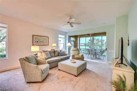 8786 E Bay Cir, Fort Myers FL - photo 9 of 33
