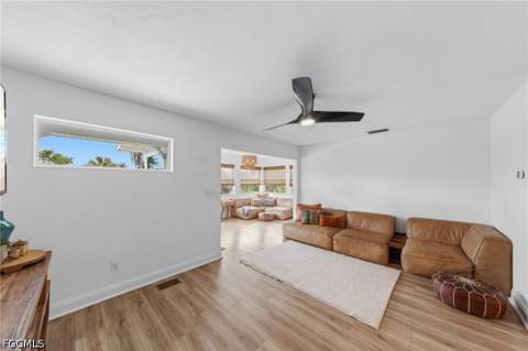 9248 Kincaid Ct, Sanibel FL - photo 11 of 44
