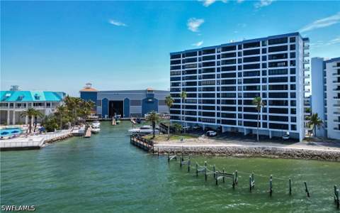 15031 Punta Rassa Rd 403, Fort Myers FL - photo 14 of 33