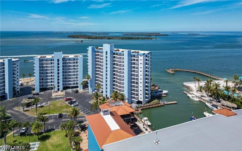 2 bedroom Condominium at 15031 Punta Rassa Rd 403, Punta Rassa, Fort Myers — photo 3