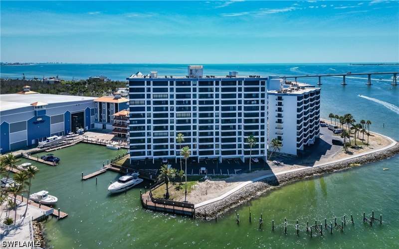2 bedroom Condominium at 15031 Punta Rassa Rd 403, Punta Rassa, Fort Myers — photo 4