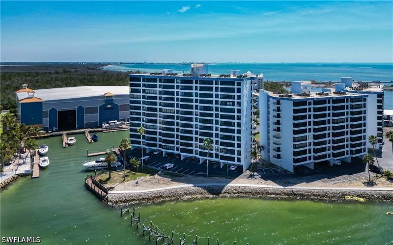2 bedroom Condominium at 15031 Punta Rassa Rd 403, Punta Rassa, Fort Myers — photo 5
