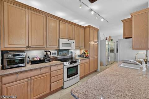 9560 Village View Blvd, Bonita Springs FL - photo 7 of 46