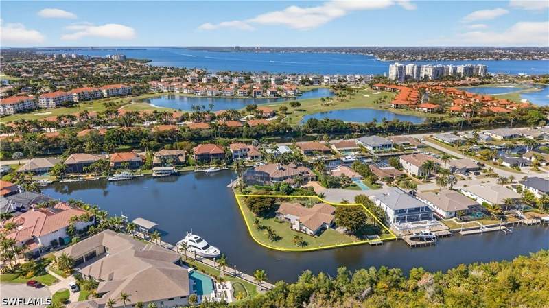 4 bedroom SingleFamilyResidence at 6824 Danah Ct, Palmetto Point, Fort Myers — photo 4