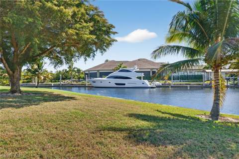 6824 Danah Ct, Fort Myers FL - photo 6 of 44
