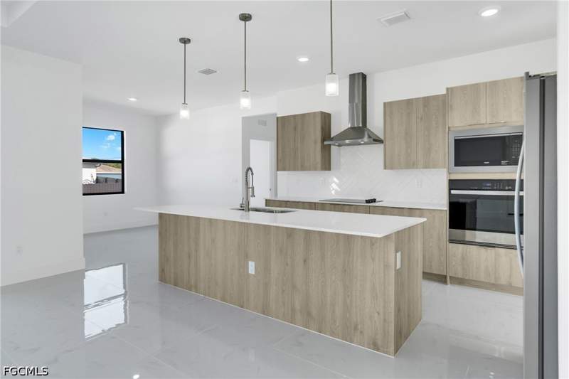 4 bedroom SingleFamilyResidence at 761 Nina Ave S, Lehigh Acres, Lehigh Acres — photo 4