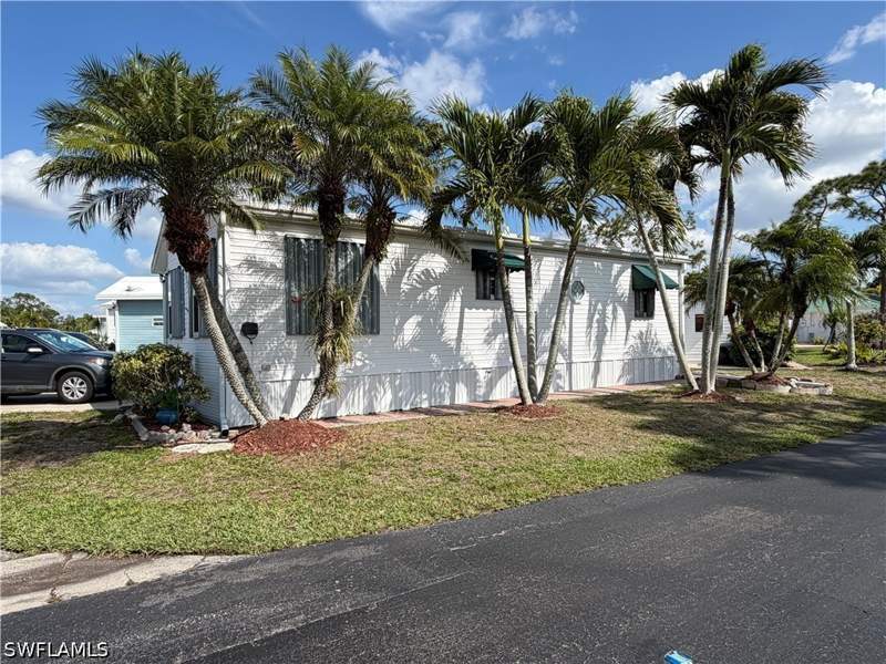 2 bedroom ManufacturedHome at 4621 Liberty Ln E, Riverwoods Plantation, Estero — photo 4