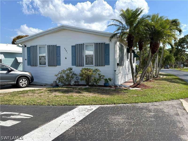 2 bedroom ManufacturedHome at 4621 Liberty Ln E, Riverwoods Plantation, Estero — photo 5