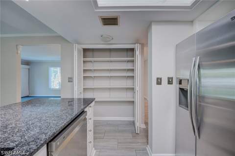 3300 Binnacle DR 205, Naples FL - photo 7 of 38