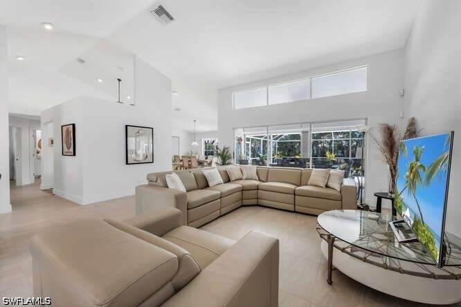 3 bedroom SingleFamilyResidence at 532 Roma Ct, Vanderbilt Villas, Naples — photo 3