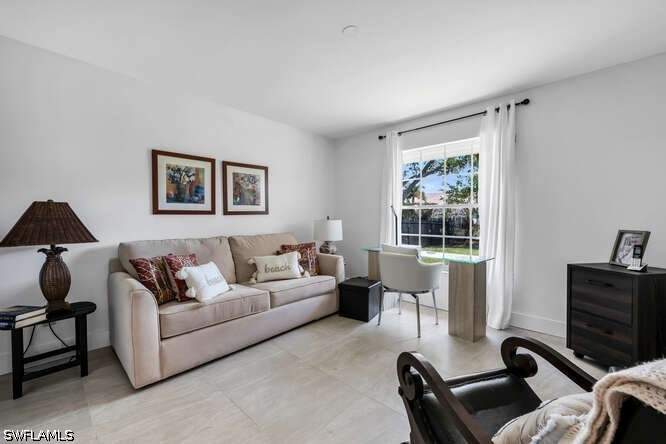 3 bedroom SingleFamilyResidence at 532 Roma Ct, Vanderbilt Villas, Naples — photo 5