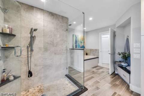 532 Roma Ct, Naples FL - photo 8 of 17