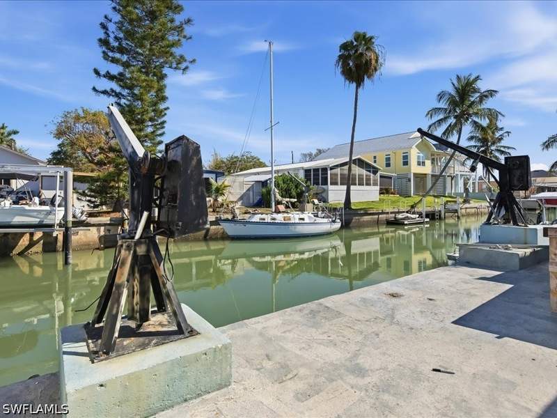 3 bedroom SingleFamilyResidence at 657 Palm Ave E, Goodland Isles, Goodland — photo 2