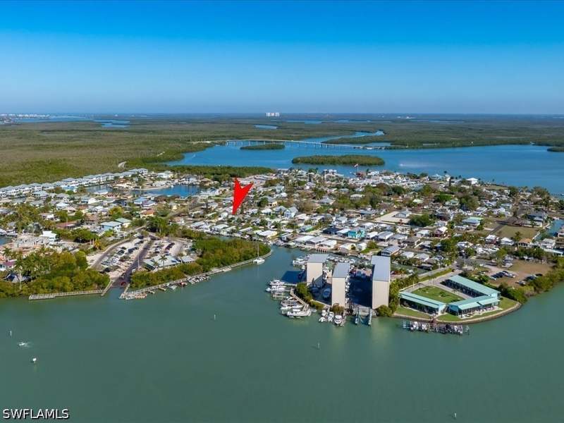 3 bedroom SingleFamilyResidence at 657 Palm Ave E, Goodland Isles, Goodland — photo 4