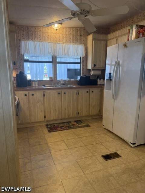 210 Pine Key Ln 210, Naples FL - photo 11 of 25